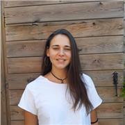 Doy classes particulares a alumnos con dificultades de diferentes materias, estoy empezando en la universidad en la carrera de pedagogia